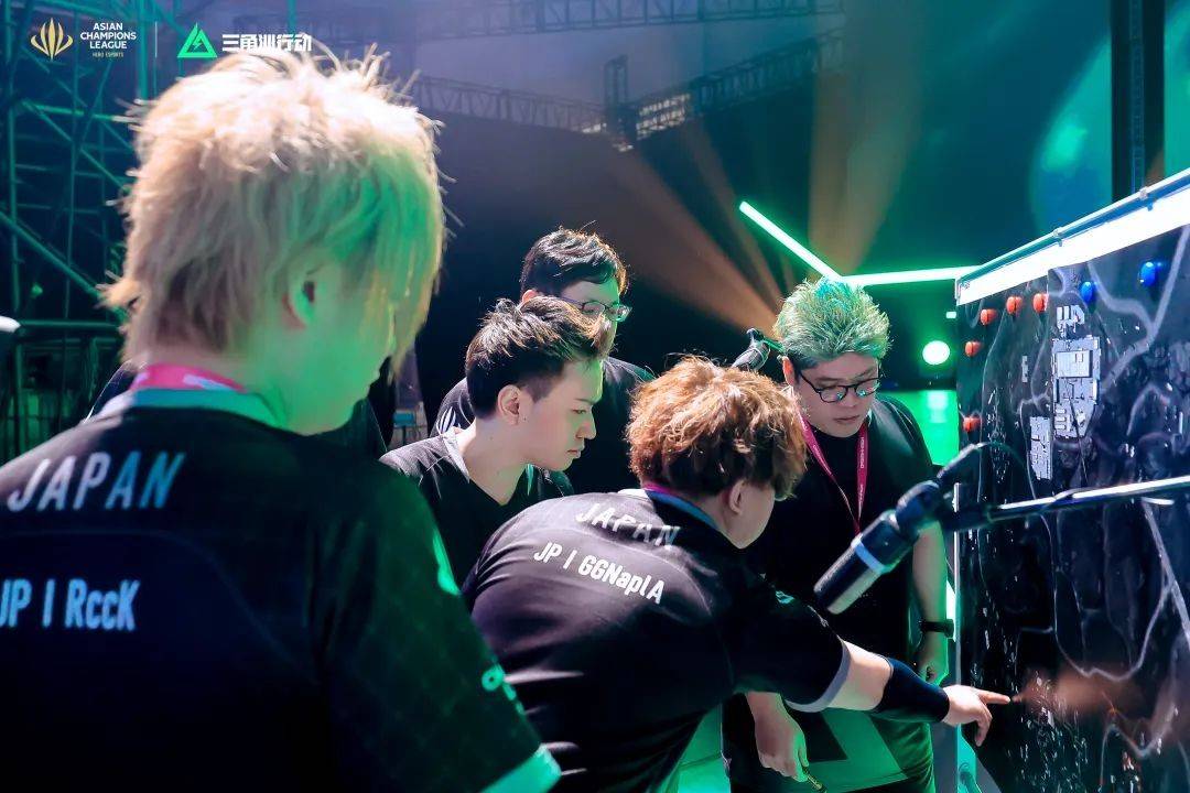 又能够凭借 又能够凭借