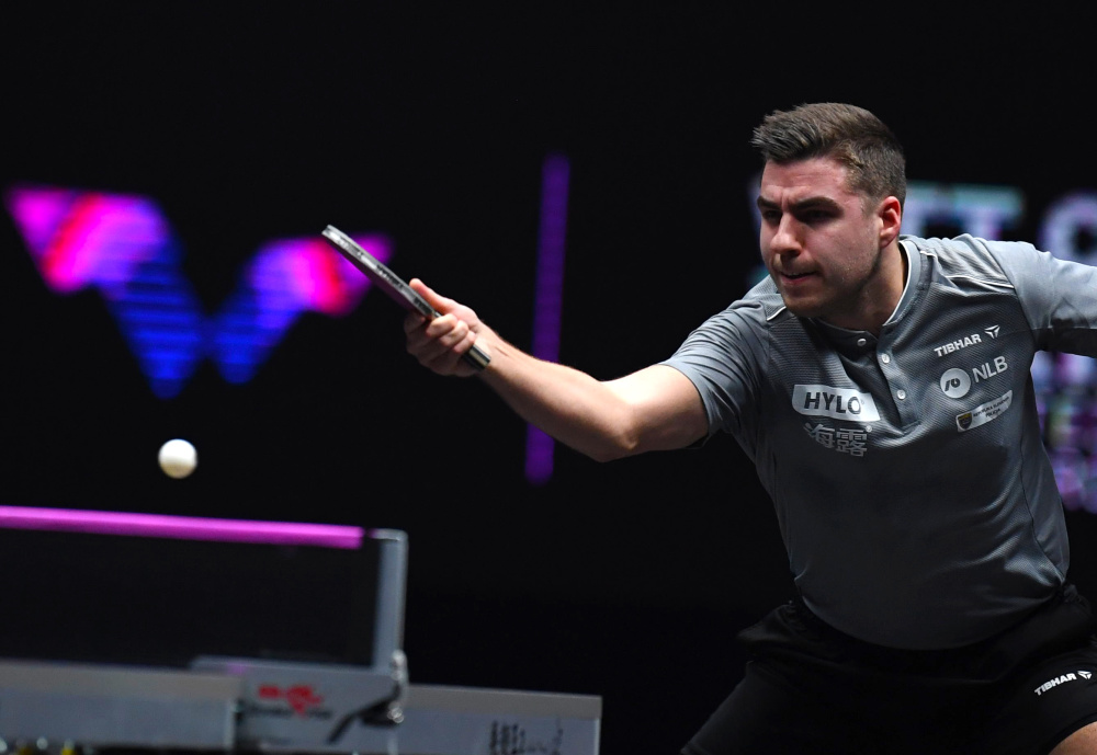 表现也让更 表现也让更